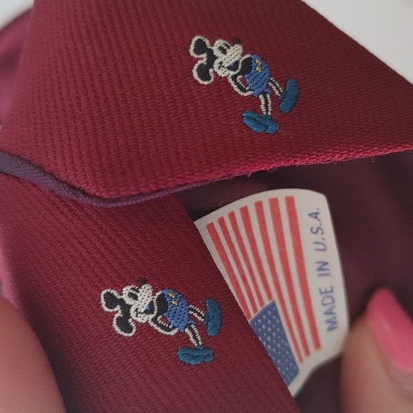 Vintage Mickey Mouse Tie - Picture 4 of 6
